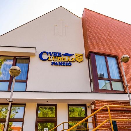 세글레드 Cvse Clubhaz Es Panzio B&B 외부 사진