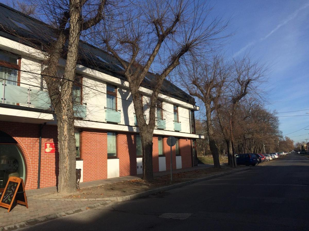 세글레드 Cvse Clubhaz Es Panzio B&B 외부 사진