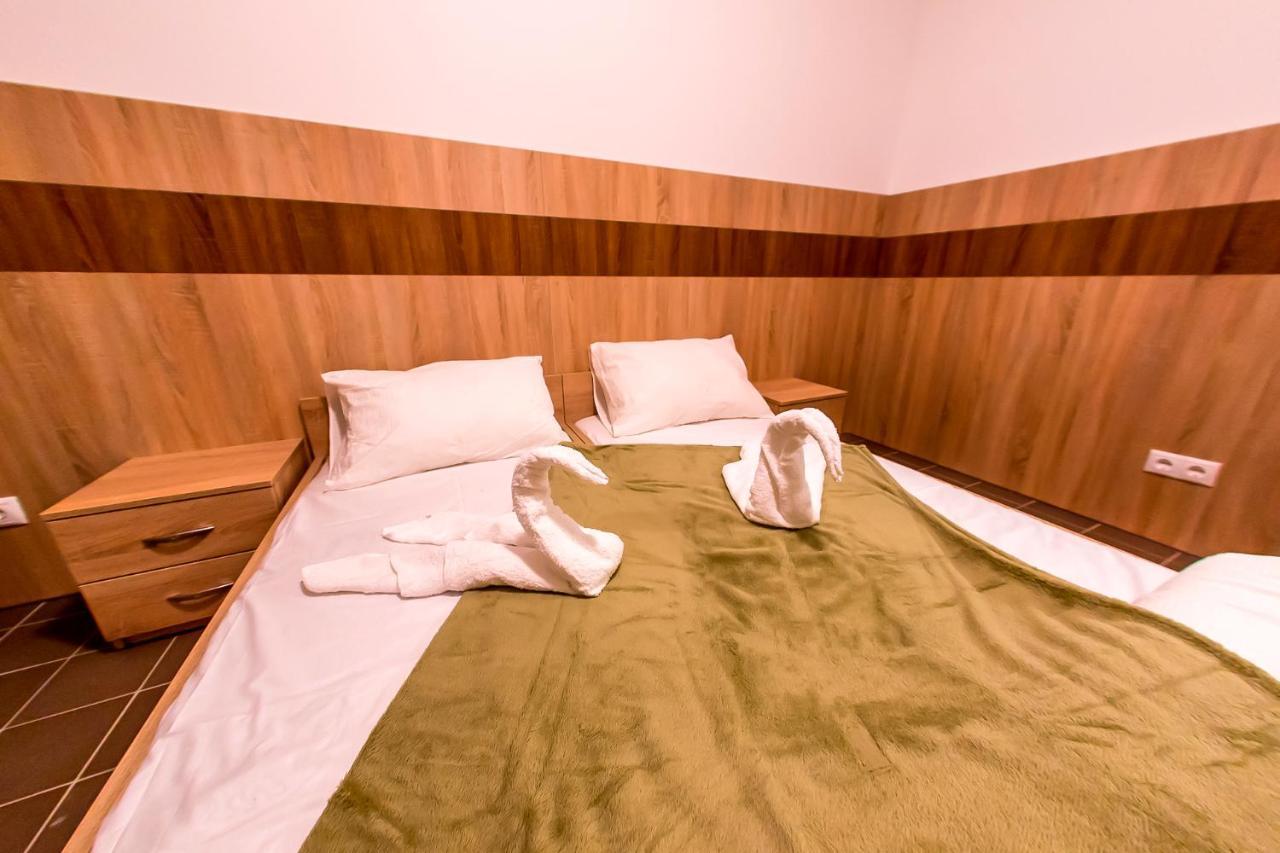 세글레드 Cvse Clubhaz Es Panzio B&B 외부 사진