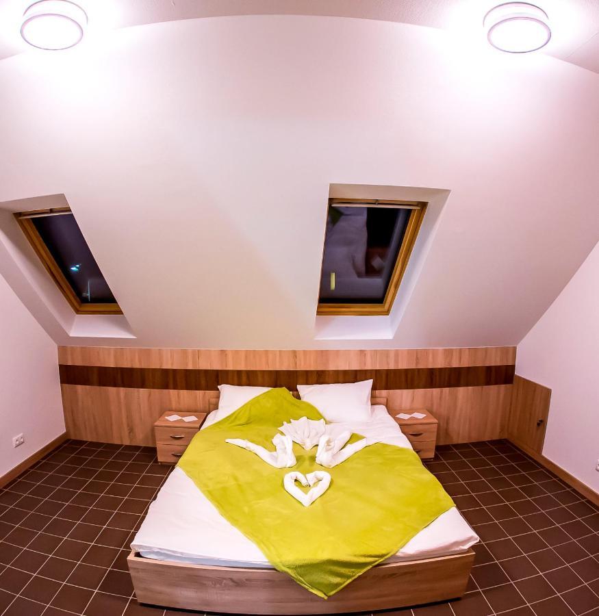 세글레드 Cvse Clubhaz Es Panzio B&B 외부 사진