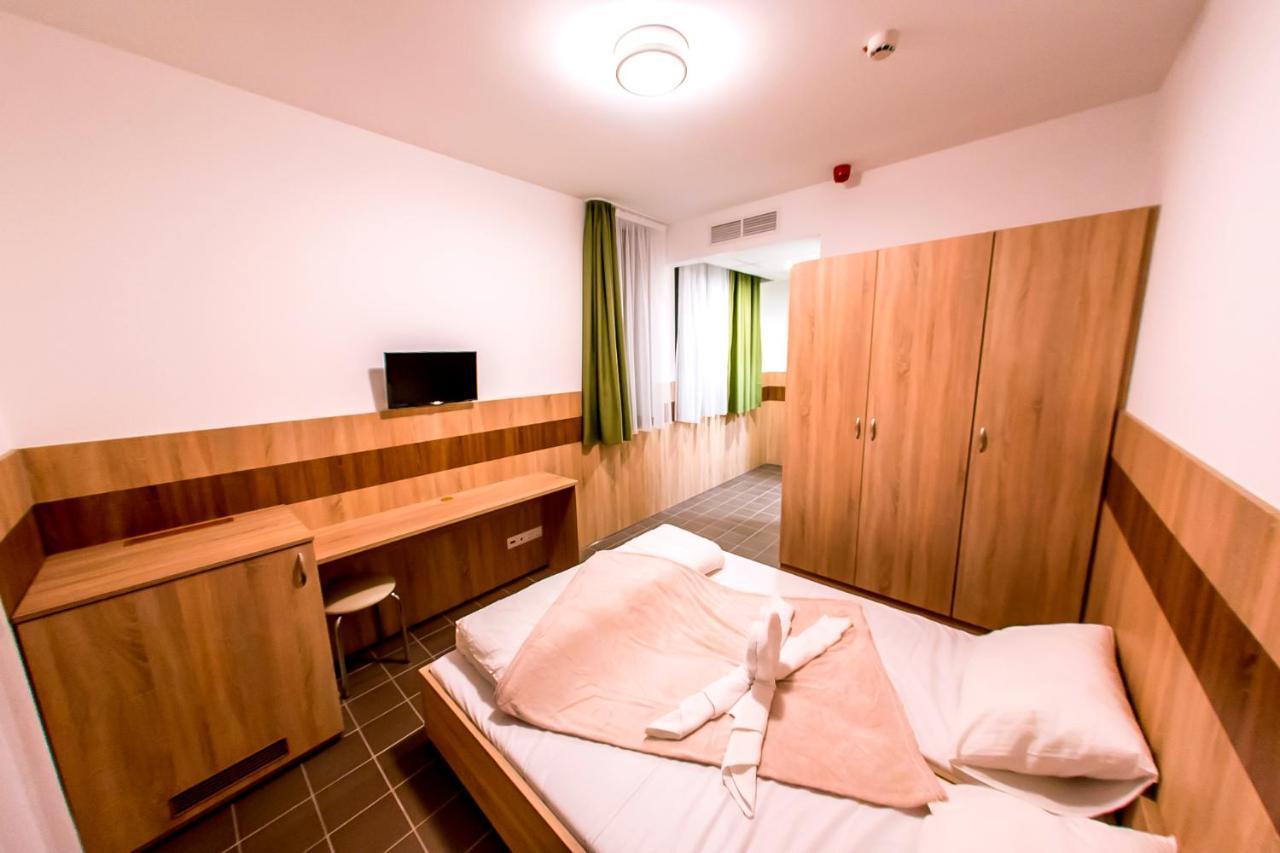 세글레드 Cvse Clubhaz Es Panzio B&B 외부 사진