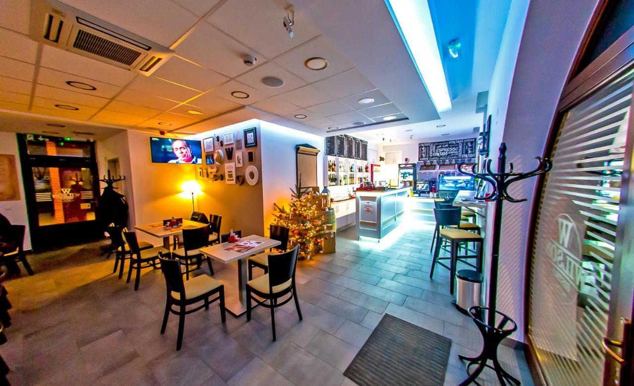 세글레드 Cvse Clubhaz Es Panzio B&B 외부 사진