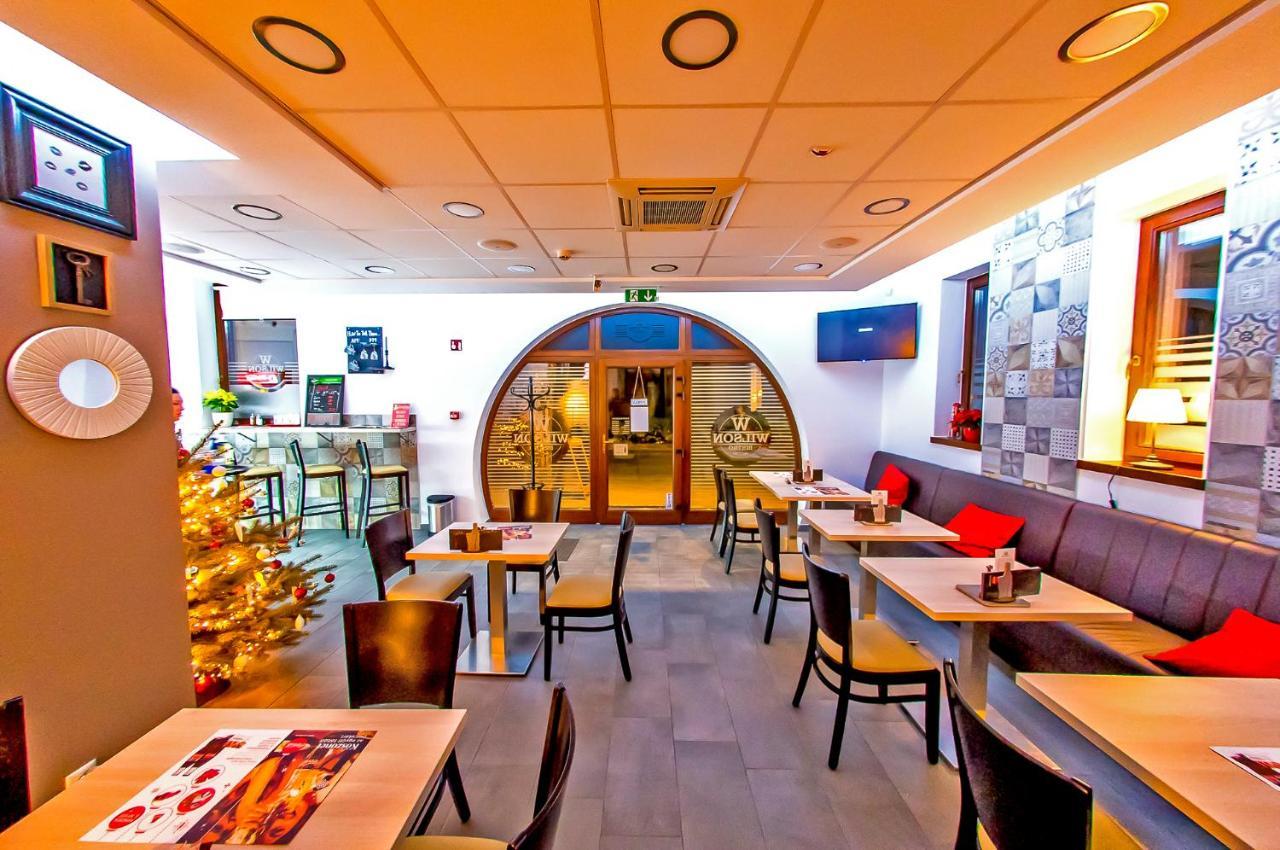 세글레드 Cvse Clubhaz Es Panzio B&B 외부 사진