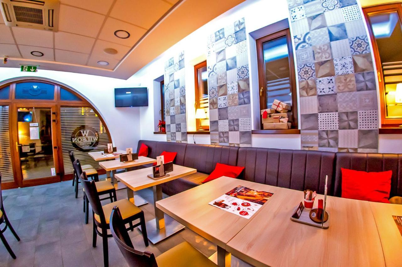 세글레드 Cvse Clubhaz Es Panzio B&B 외부 사진