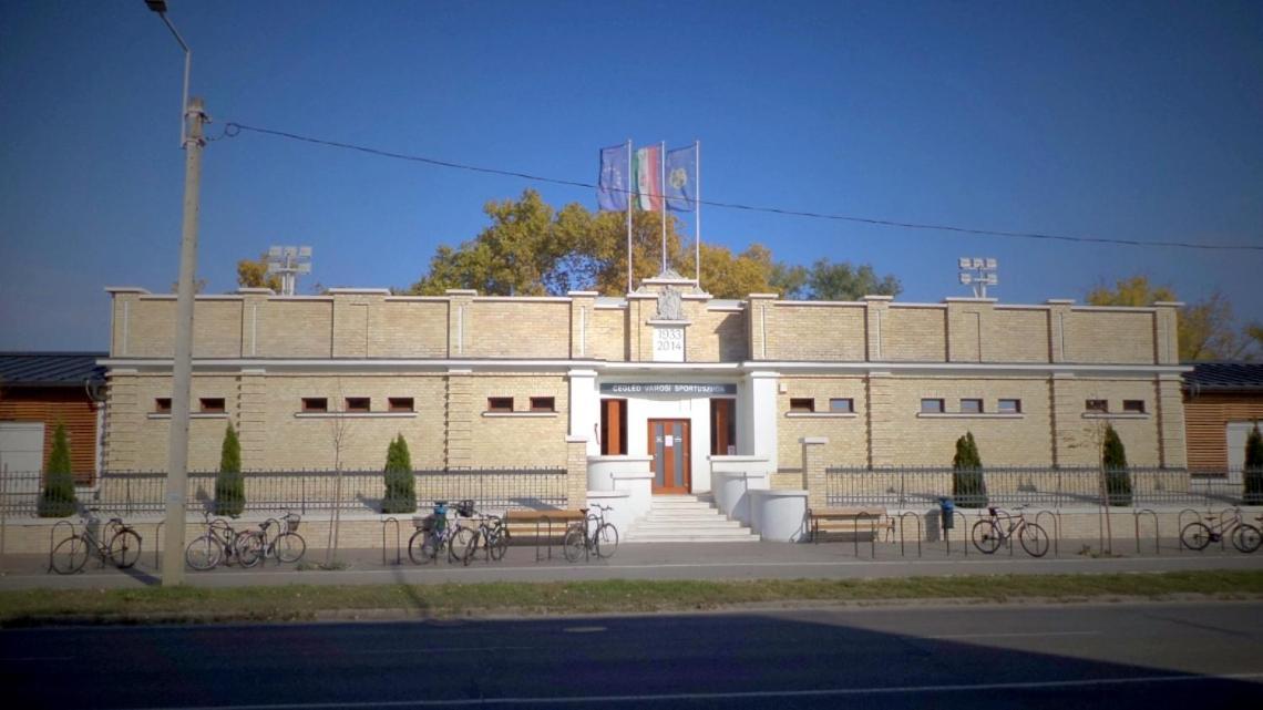 세글레드 Cvse Clubhaz Es Panzio B&B 외부 사진